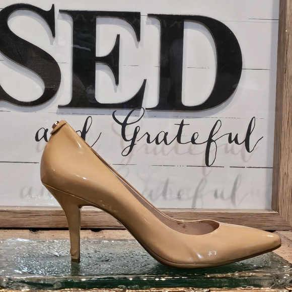 Michael Kors Beige Light Brown Patent Leather Heels Sz 8 - Picture 5 of 11
